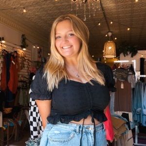 Meet your Posher, Andie